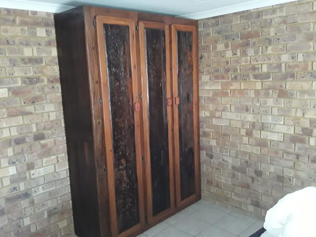 Sleeper art wooden furniture