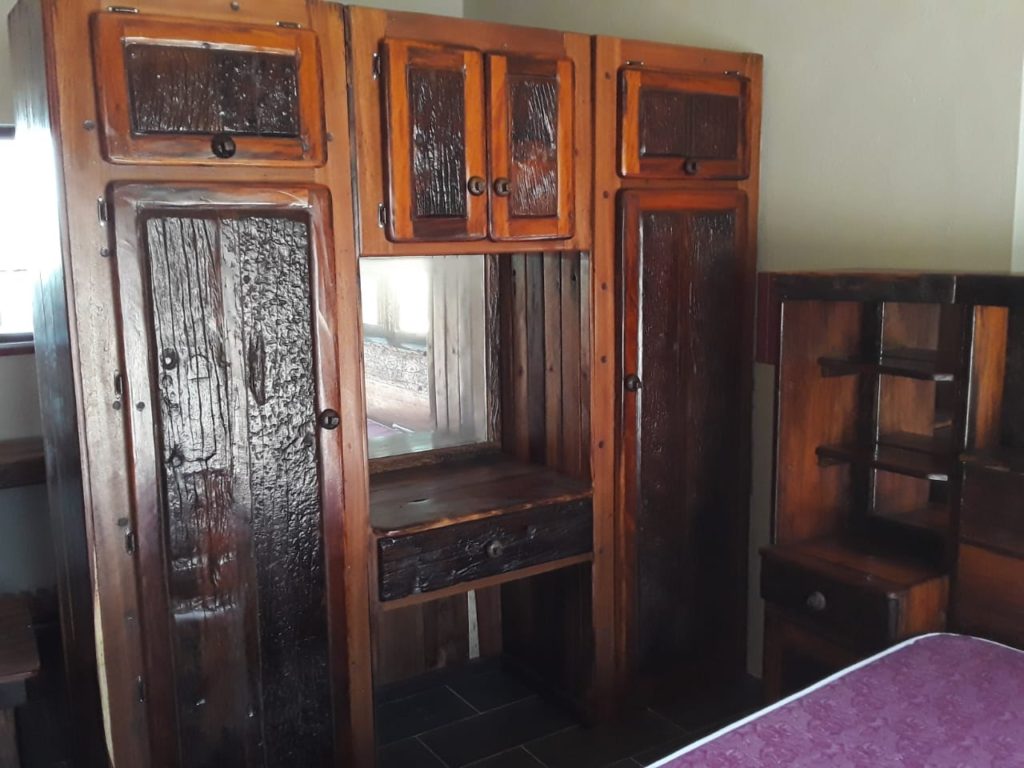 Sleeper art wooden furniture